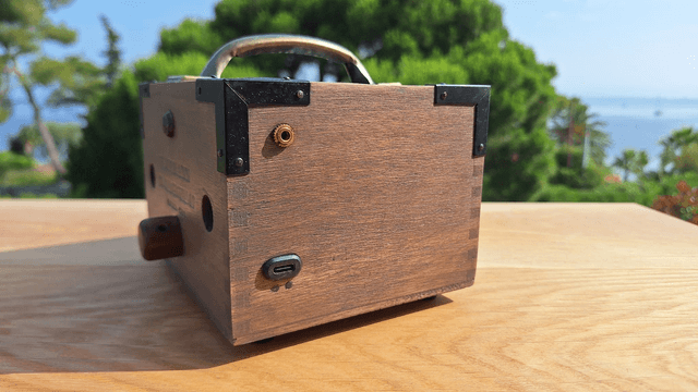 H. Upmann Stereo Bluetooth Speaker