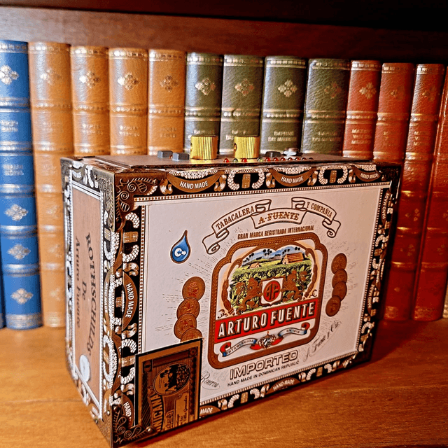 Arturo Fuente Cigar Box Guitar Amplifier