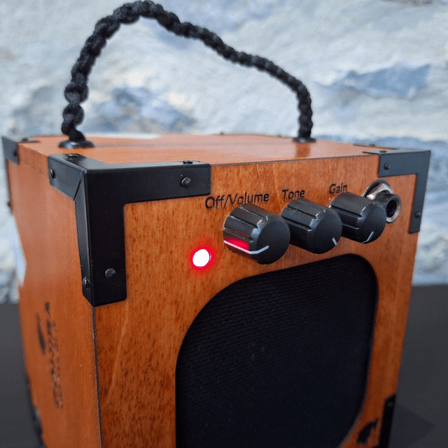Cohiba Cigar Box Guitar Amplifier