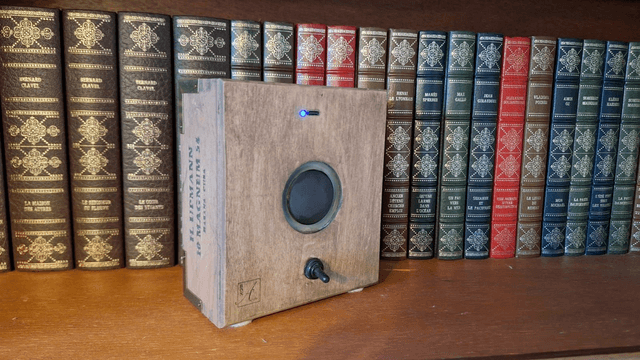 Vintage inspired Bluetooth Speaker